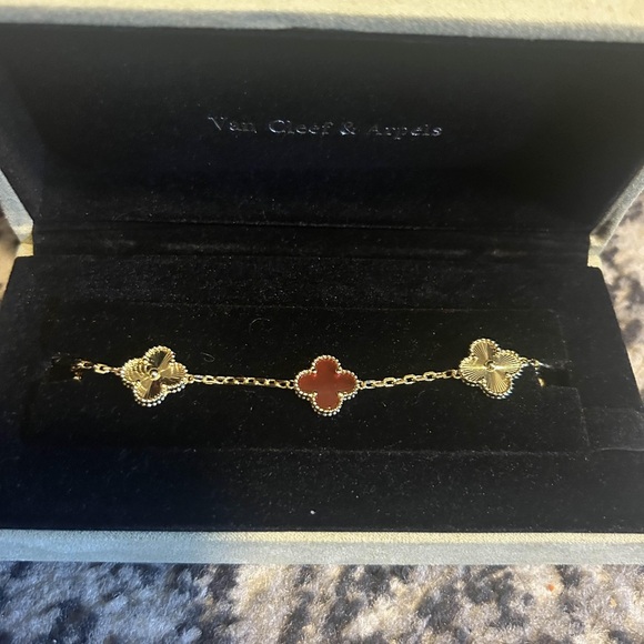 Van Cleef & Arpels Gold and Red Clover Bracelet - Picture 1 of 7